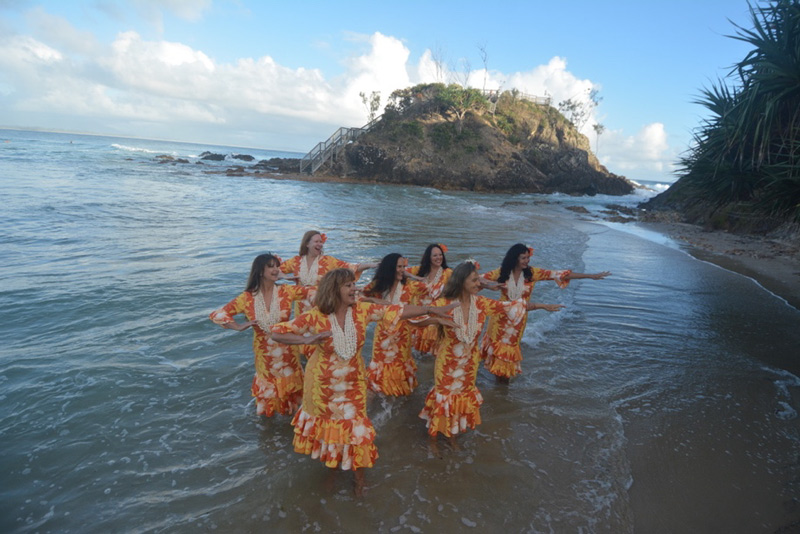 Mana-Aloha-Hula-Troupe